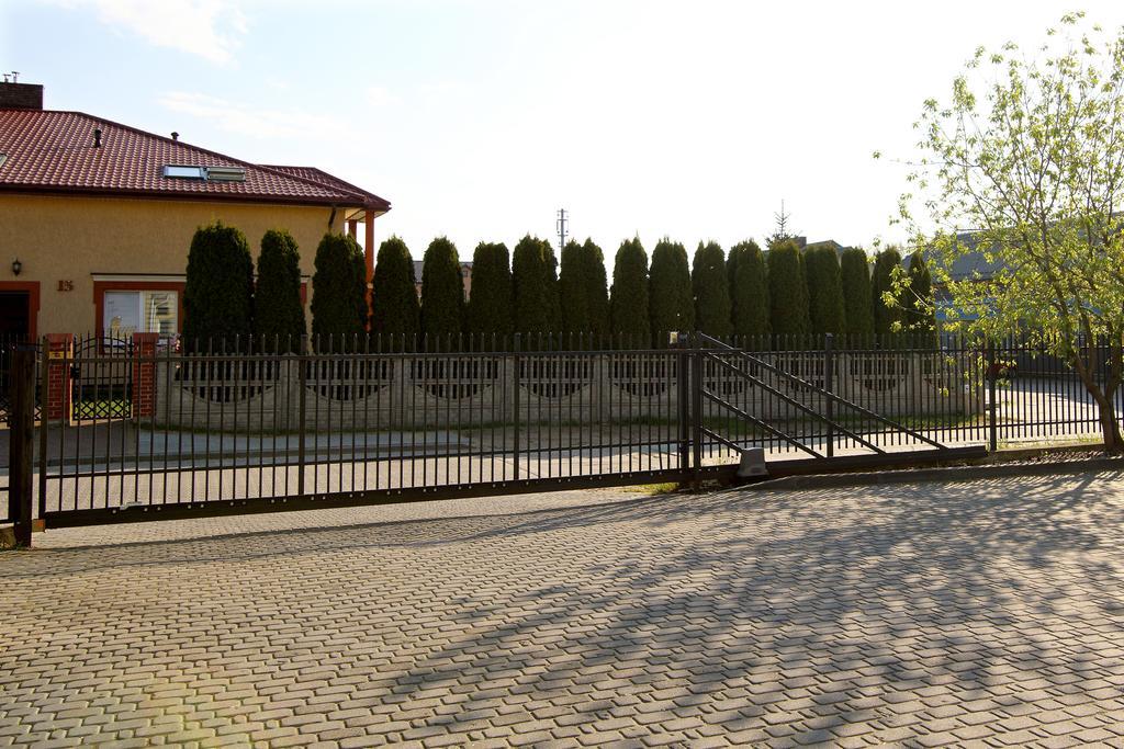 Amadeus Motel Łomża Exterior foto